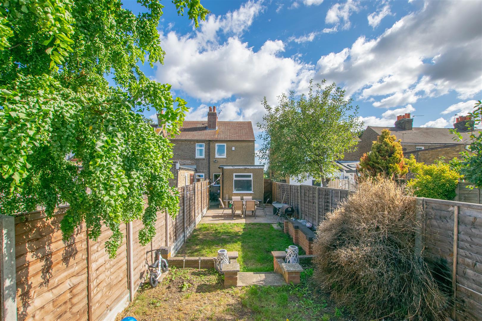 Old Highway, Hoddesdon